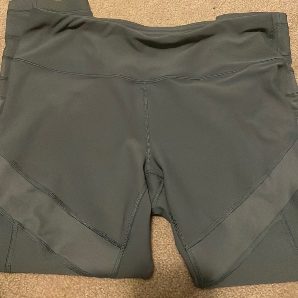 Reflex athletic leggings
